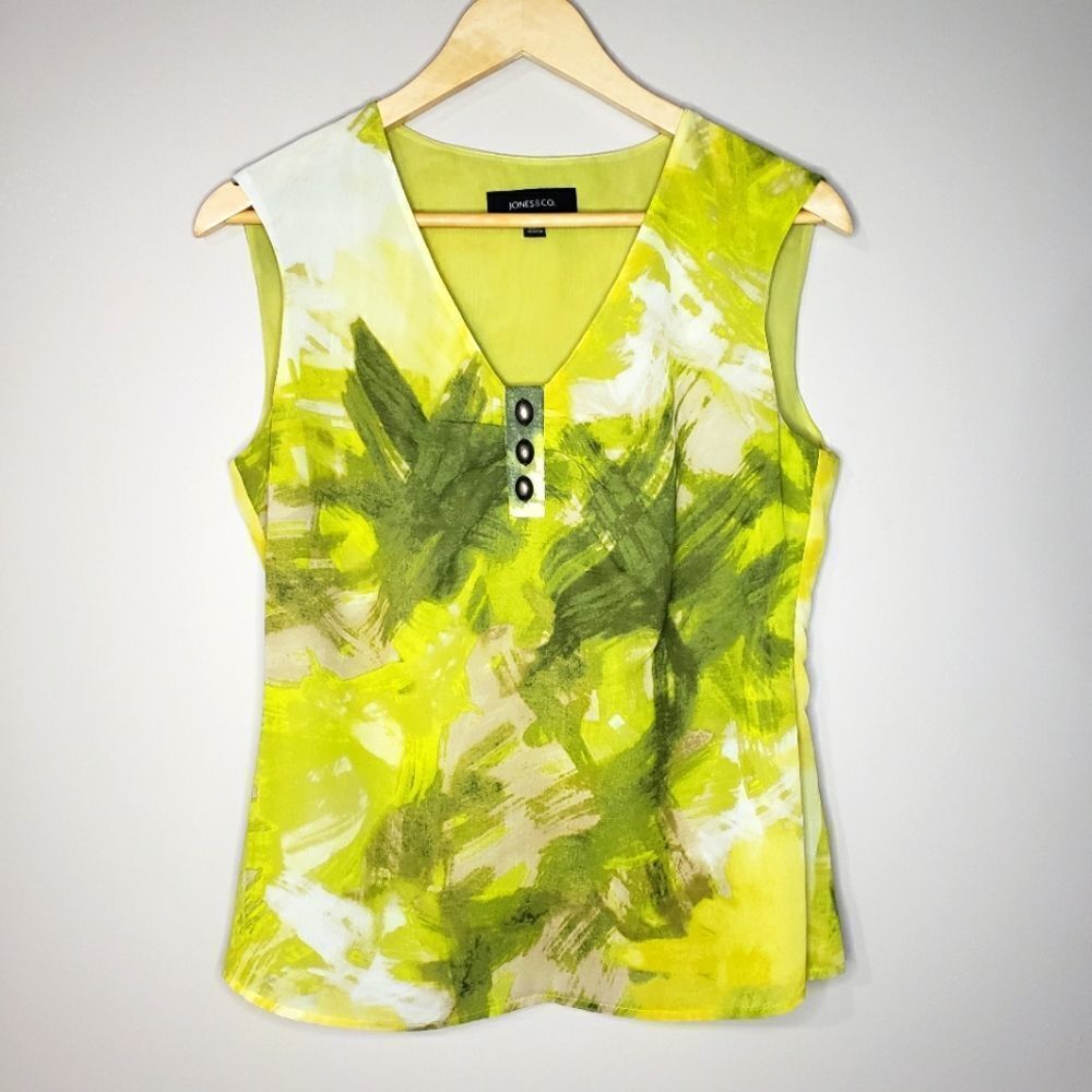 🦋3/$20 Jones & Co. Size 4 Sleeveless Yellow Green Print V-neck Top